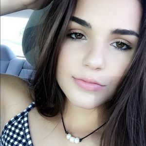 Meet your Posher, Clara